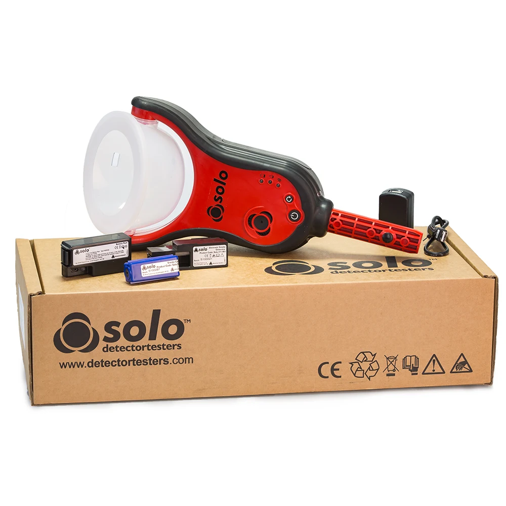 Solo 365 smoke detector tester with cartridges and accessories